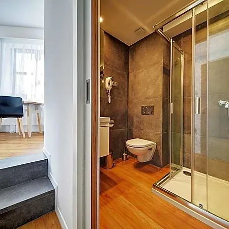 B&B Fekete Sas Strigoniu